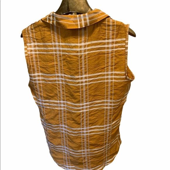 CCK Style Cinnamon Plaid Sleeveless Button-Up - Picture 6 of 6